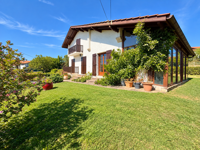 MAISON DE 122M2 + GARAGE DE 53M2 SUR PARCELLE DE 784M2 — photo du bien