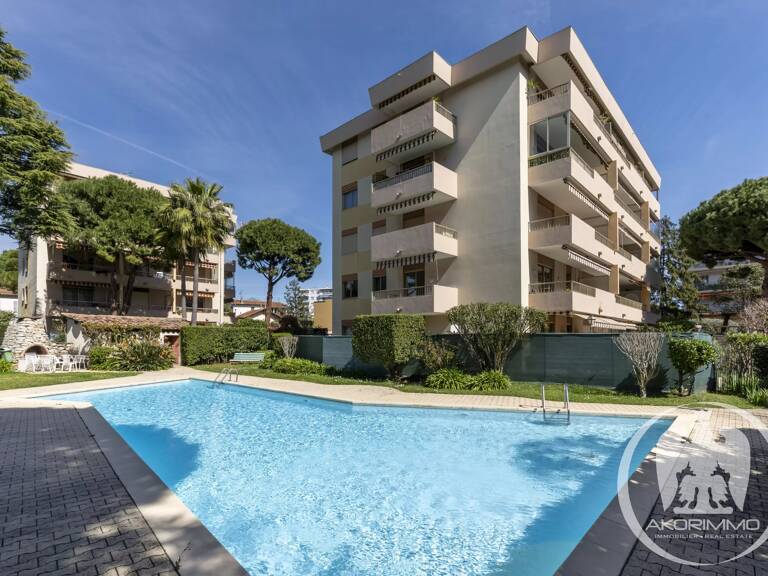Superbe appartement 4 pièces avec piscine à Saint-Laurent-du-Var — photo 1