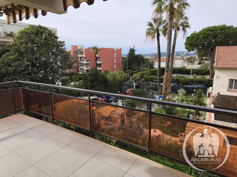 Appartement spacieux de 132 m² à Saint-Laurent-du-Var — photo 1