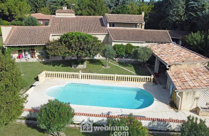 Villas - 209m² - GRAVESON — photo 2