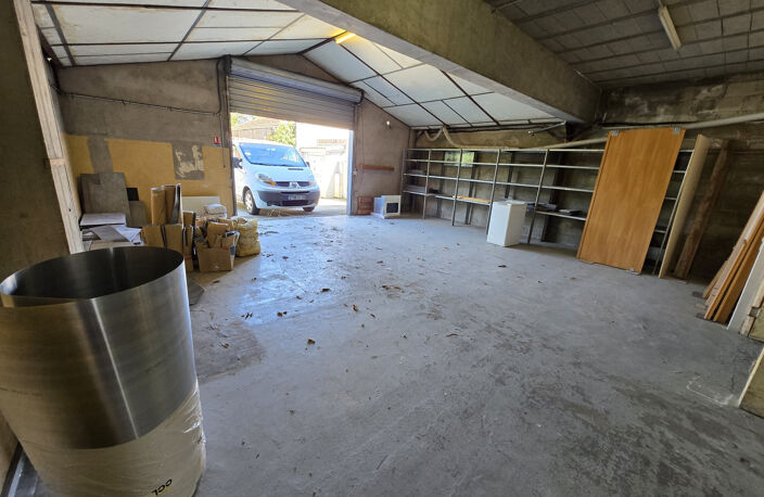 PAMIERS-LOCAL COMMERCIAL 285 m2 — photo 3