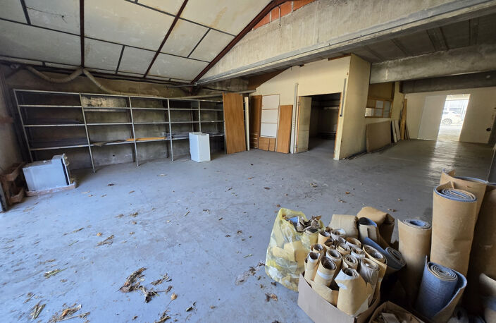 PAMIERS-LOCAL COMMERCIAL 285 m2 — photo 4