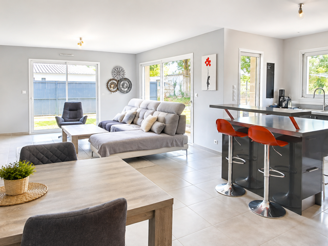A DONGES, AU CALME, MAISON FAMILIALE DE PLAIN-PIED, 3 CHAMBR — photo du bien