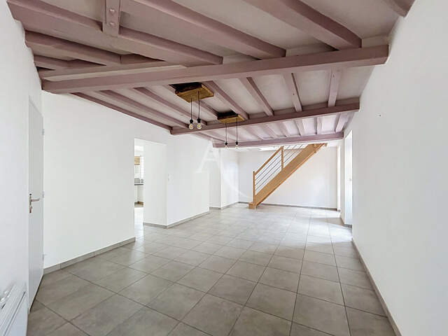 Maison Daon - 3 chambres - Cour — photo du bien