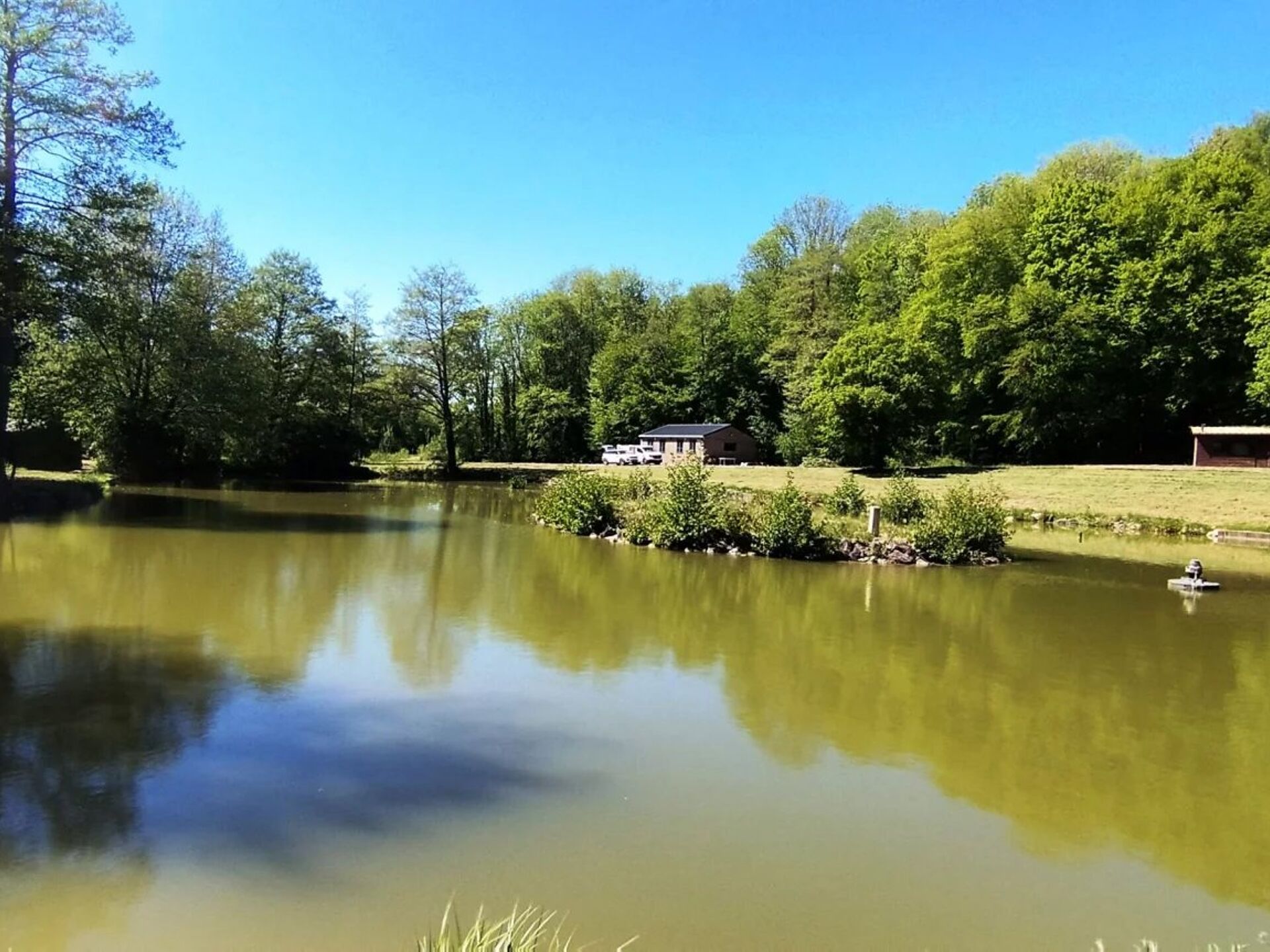 Vente Terrain 24375 m2 à Le Nouvion-en-Thiérache · 262 500 €