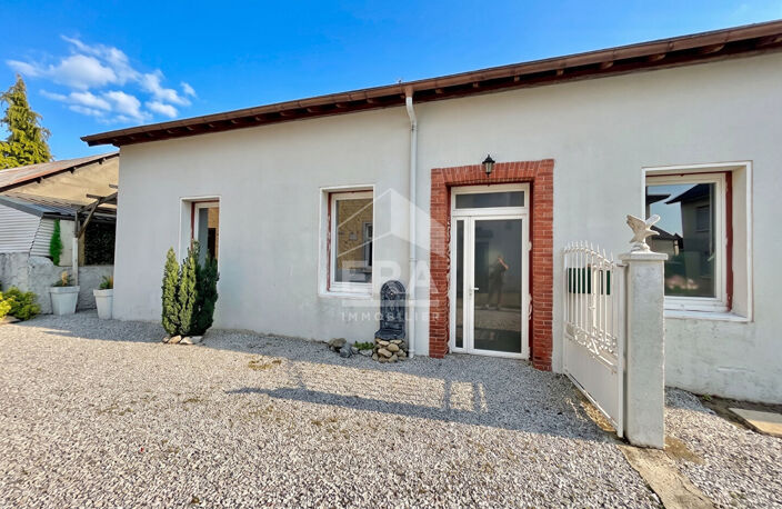 Lestelle-Bétharram : Maison plain-pied de 80 m² avec jardin et garage — photo 2
