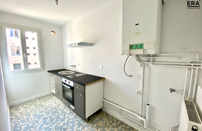 Pau - Verdun : Appartement T1 de 28 m2 avec balcon et cuisine équipée — photo 3