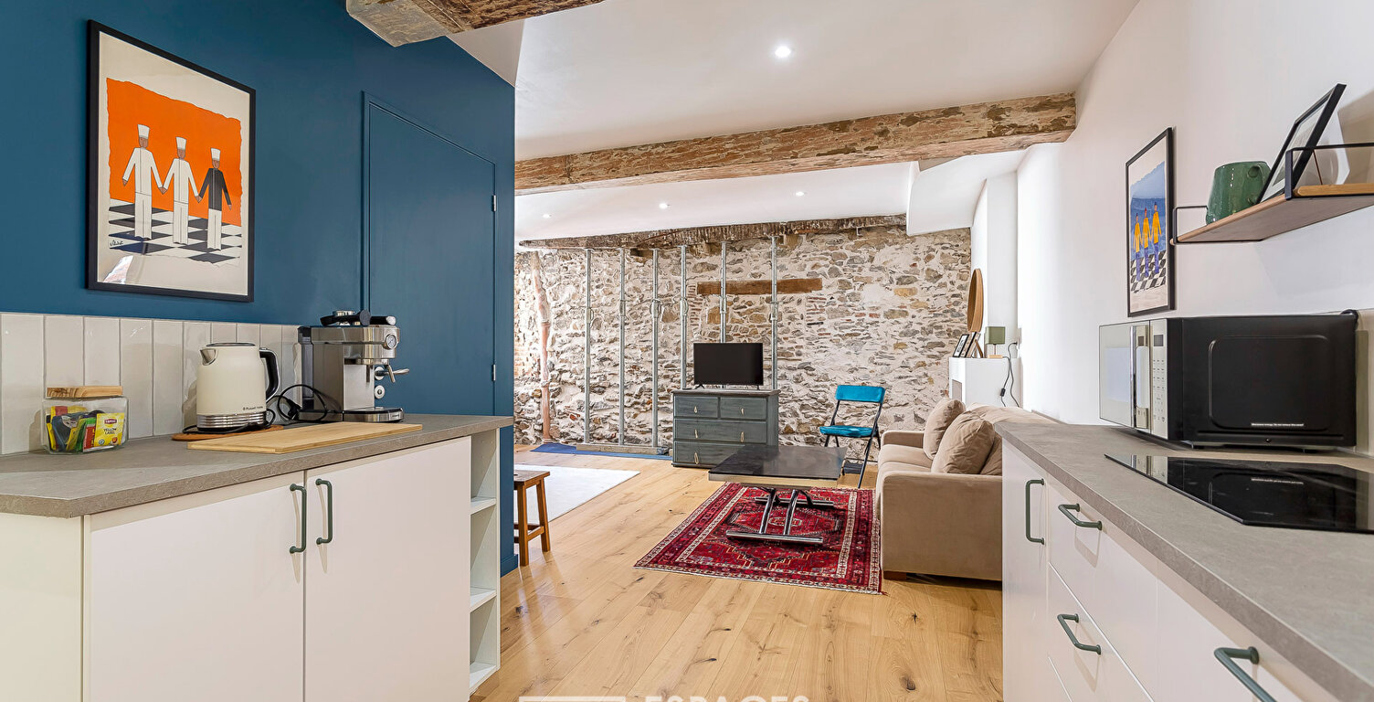 Grand studio rénové au coeur de Saint-Georges — photo 1