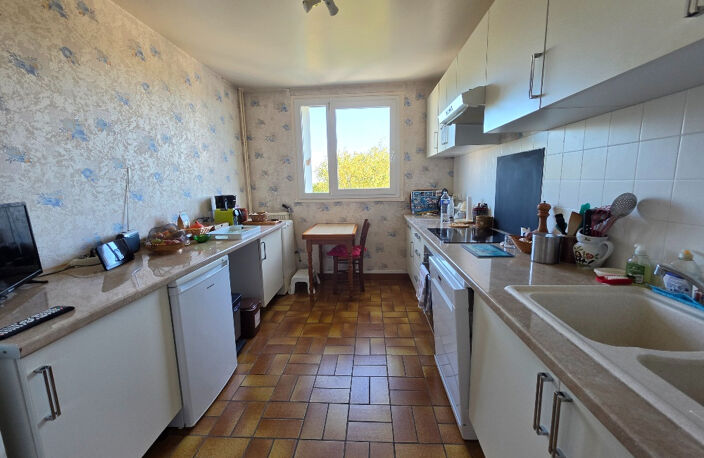 APPARTEMENT 70,9 M²  2 CHAMBRES  BALCON PLEIN SUD  GARAGE — photo 3