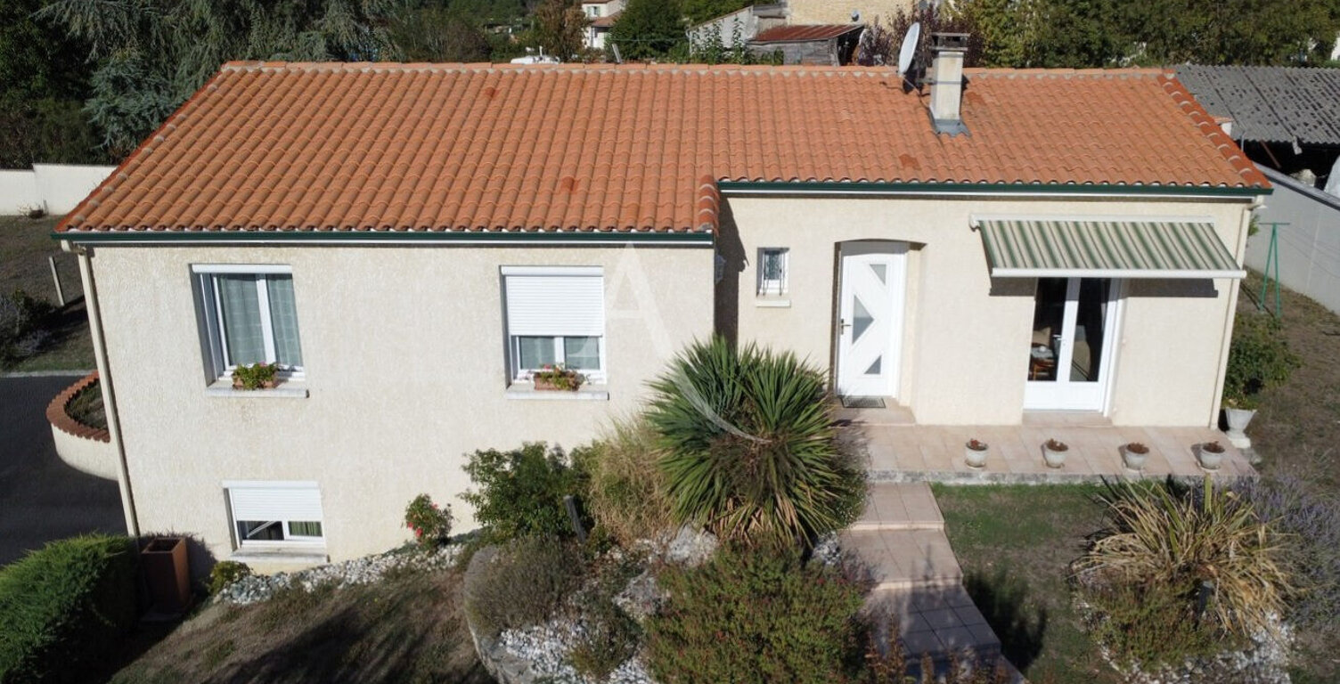 Maison Archiac 17520 3 chambres — photo 1