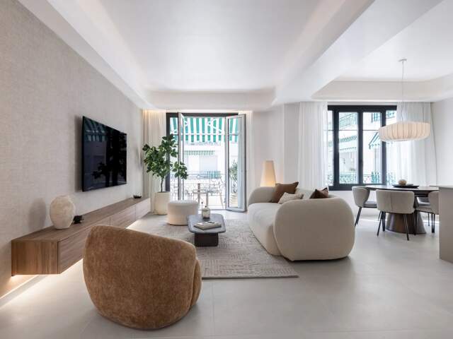 3 PIECES NICE CARRE D 'OR — photo du bien