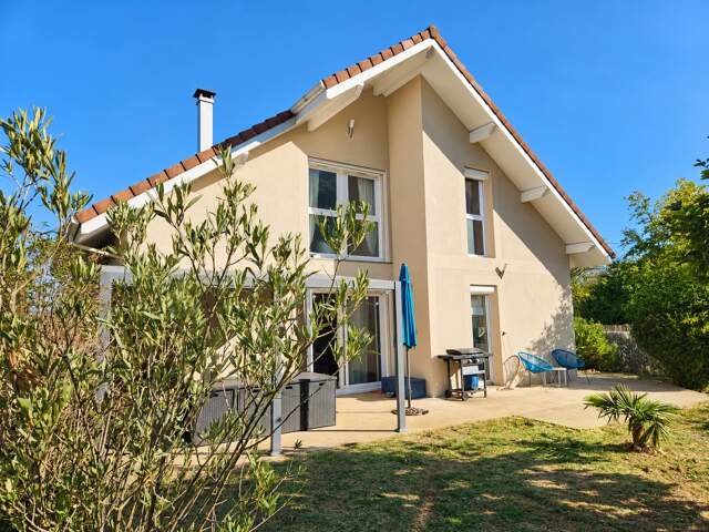 MAISON RÉNOVÉE – ENV. 145 M² – 4 CHAMBRES – DPE B – TERRAIN ENV. 820 M² — photo du bien