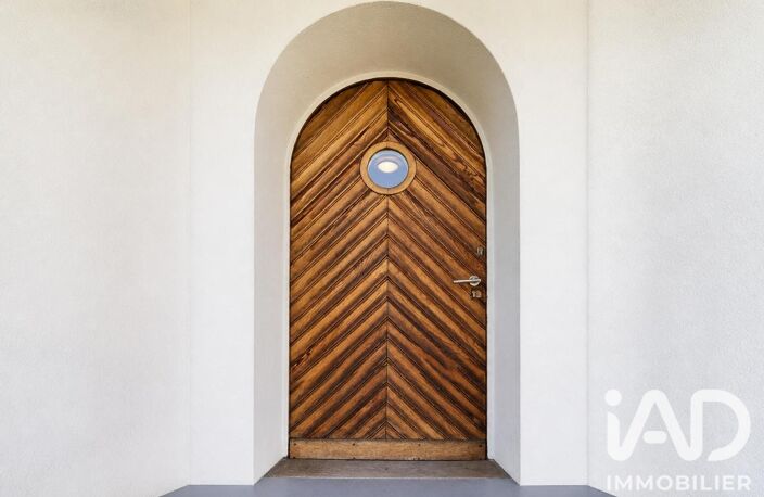 Vente Maison/villa 8 pièces — photo 2
