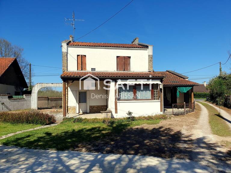 Maison 6 pièces + garage et dépendances — photo 1