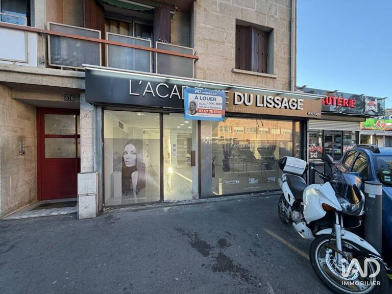Location Boutique/Local commercial 54 m&sup2; — photo 1