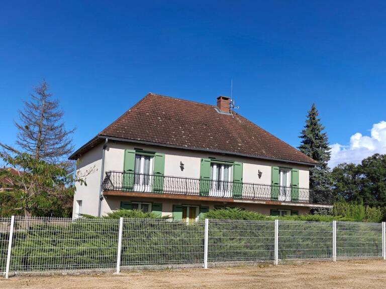Maison bien équipée de 200 m2 sur deux niveaux avec terrain de 1872 m2 — photo 1