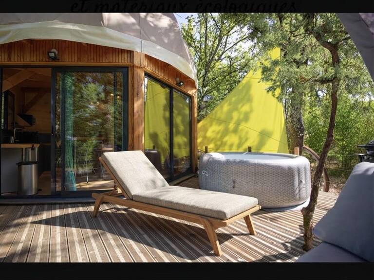 lodge avec terrasse en pleine nature — photo 1