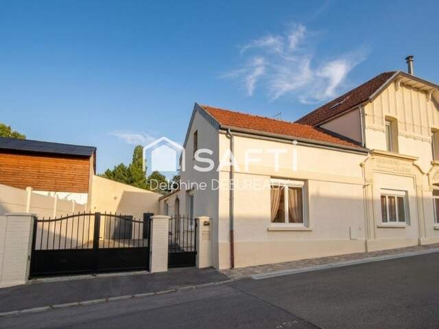 Sebourg  Maison avec beaux volumes  4 chambres  Aucun travaux  DPE B - possibilité de vie sur le rez de chaussée — photo du bien