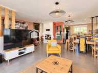 Maison familiale de plain-pied  130 m²  4 chambres  Terrain 705 m²  Garage indépendant — photo 3