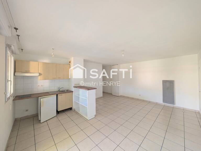 T2 avec balcon, parking et piscine  Chartrons — photo 1