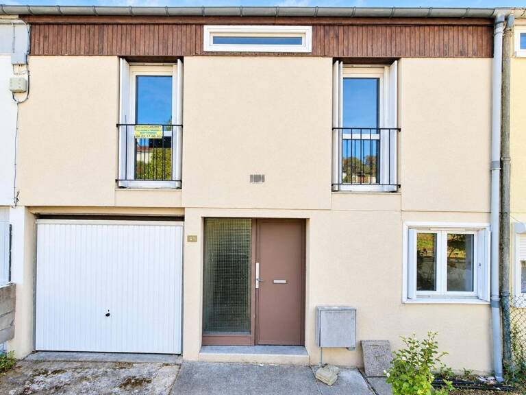Maison mitoyenne 85m2 sur 2 niveaux à rénover, 5 pièces, 3 chambres — photo 1