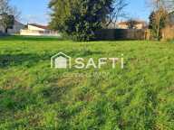 Terrain constructible et viabilisé en plein centre bourg — photo 2