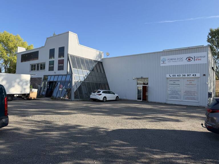 Local commercial — photo 1