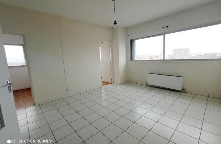 Location appartement 3 pièces 50 m² à Toulouse (31300) — photo 2