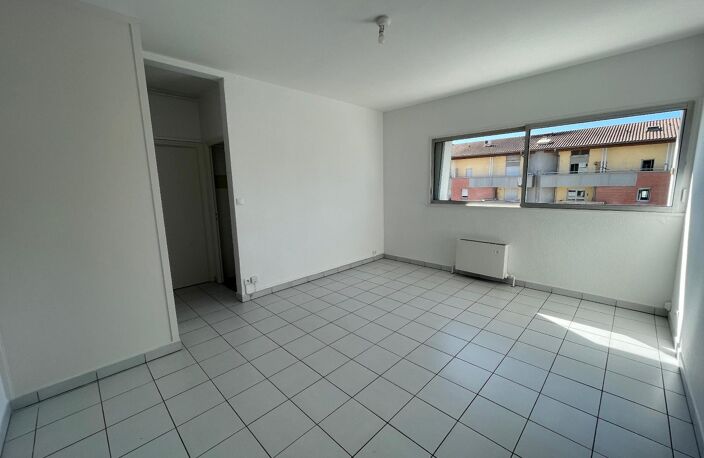 Location appartement 2 pièces 44 m² à Toulouse (31300) — photo 2