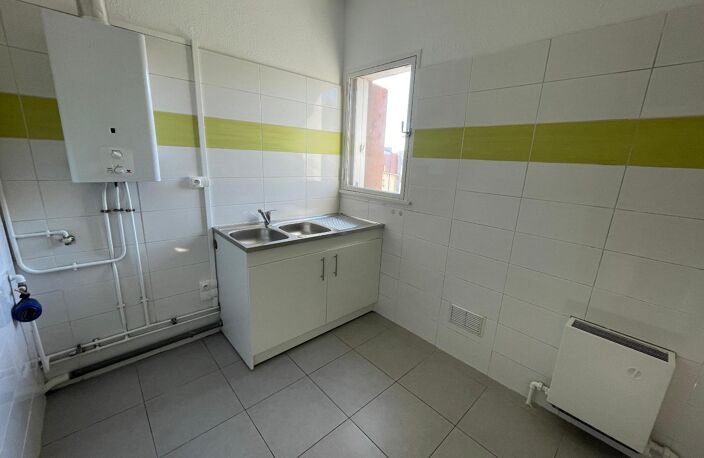Location appartement 2 pièces 44 m² à Toulouse (31300) — photo 3
