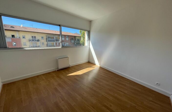 Location appartement 2 pièces 44 m² à Toulouse (31300) — photo 4