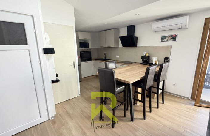 AGDE -- Un appartement entièrement rénové avec terrasse au de — photo 4