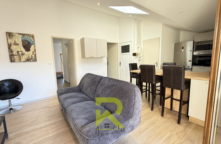 AGDE -- Un appartement entièrement rénové avec terrasse au de — photo 5