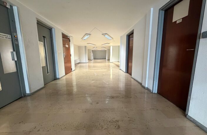 Vente appartement 5 pièces 80 m² Lyon 6 (69006) — photo 5