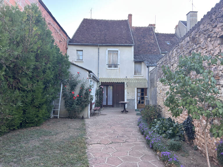 A VENDRE - Maison T5 avec garage, jardin et dépendance à Sai — photo 1