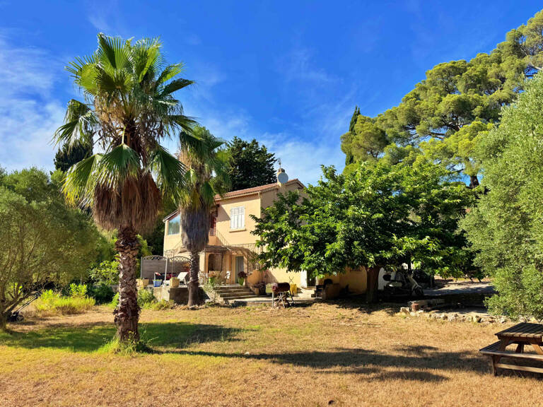 Maison 7 Pièces 5 chambres - Sanary — photo 1