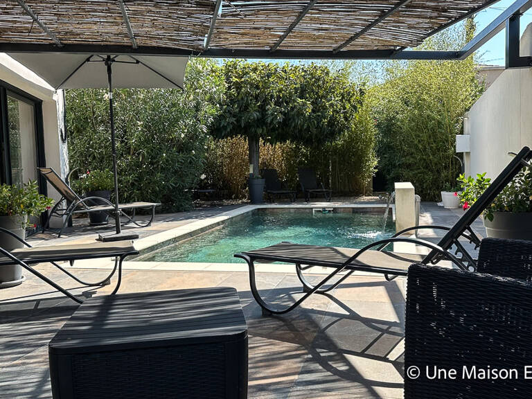 Maison avec terrasse, garage et piscine à les angles — photo 1