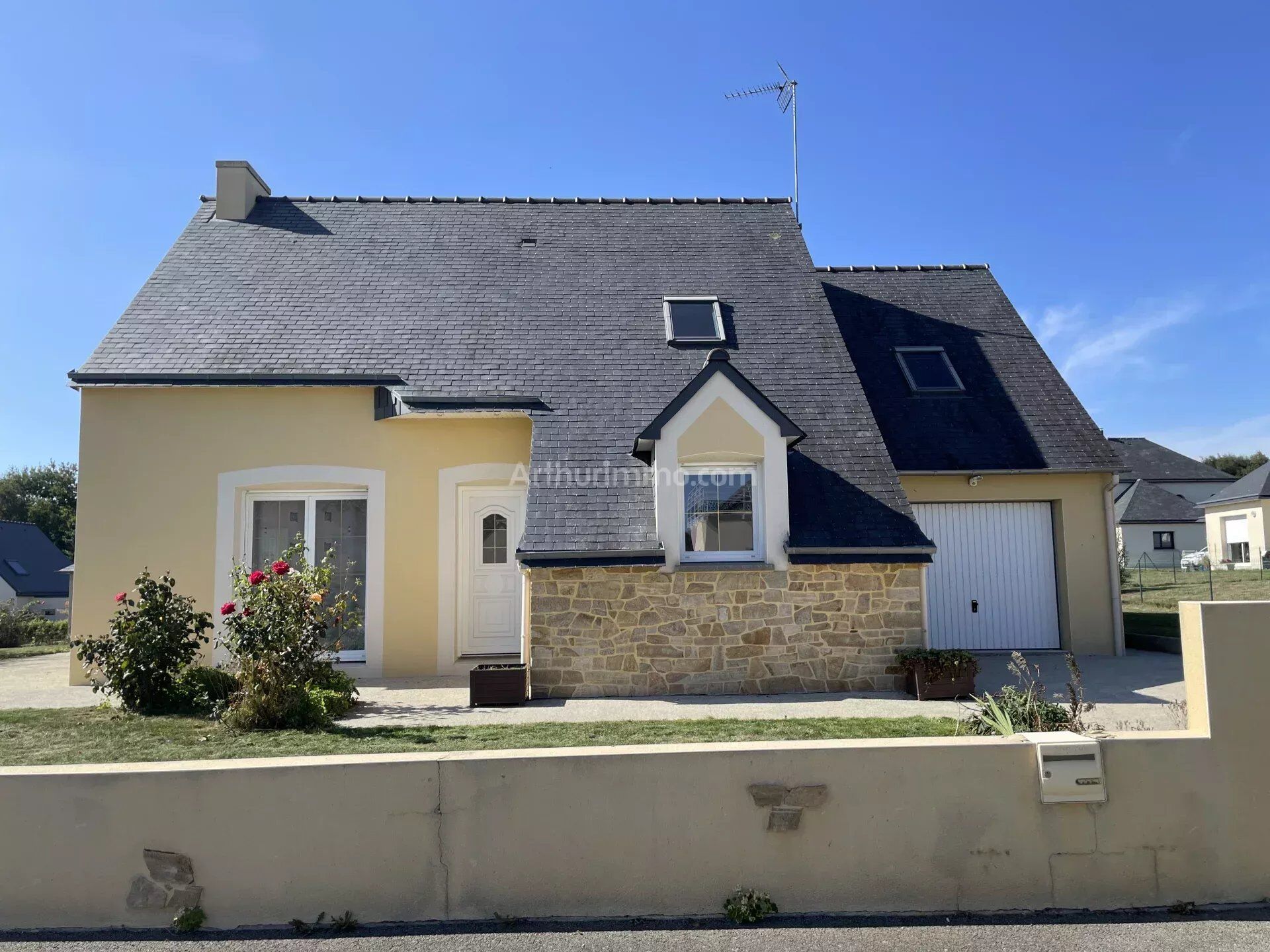 Maison 5 pièces 100 m² · à Plouguenast-Langast · 100 m² · 230 500 €