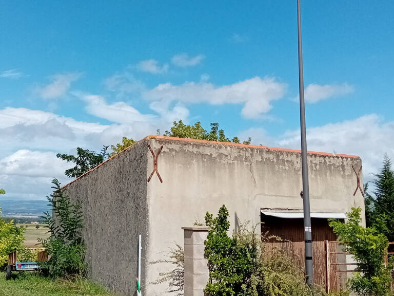 Remise sur une parcelle d'env. 345m2 à 8 km de Bram — photo 1