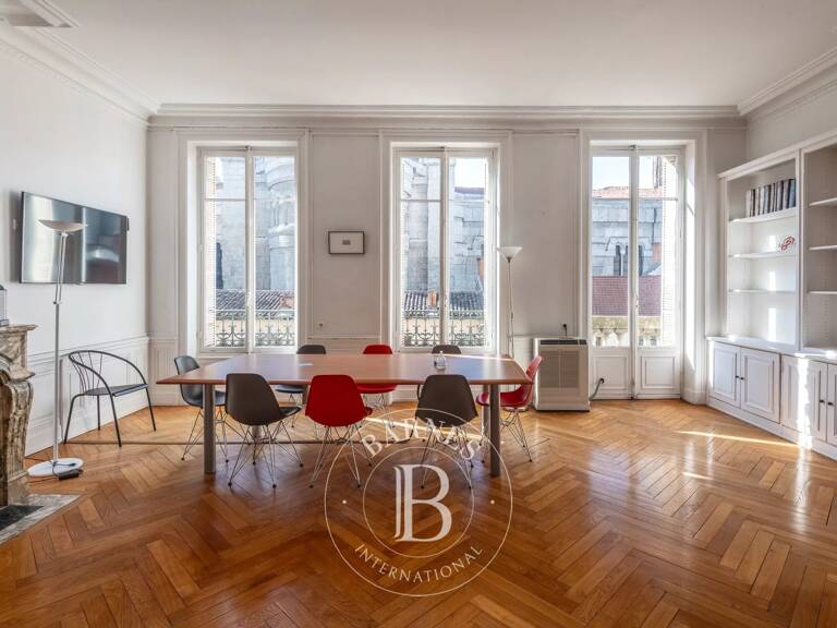 Lyon 3ème - Appartement de 241,13 m² - Cave — photo 1