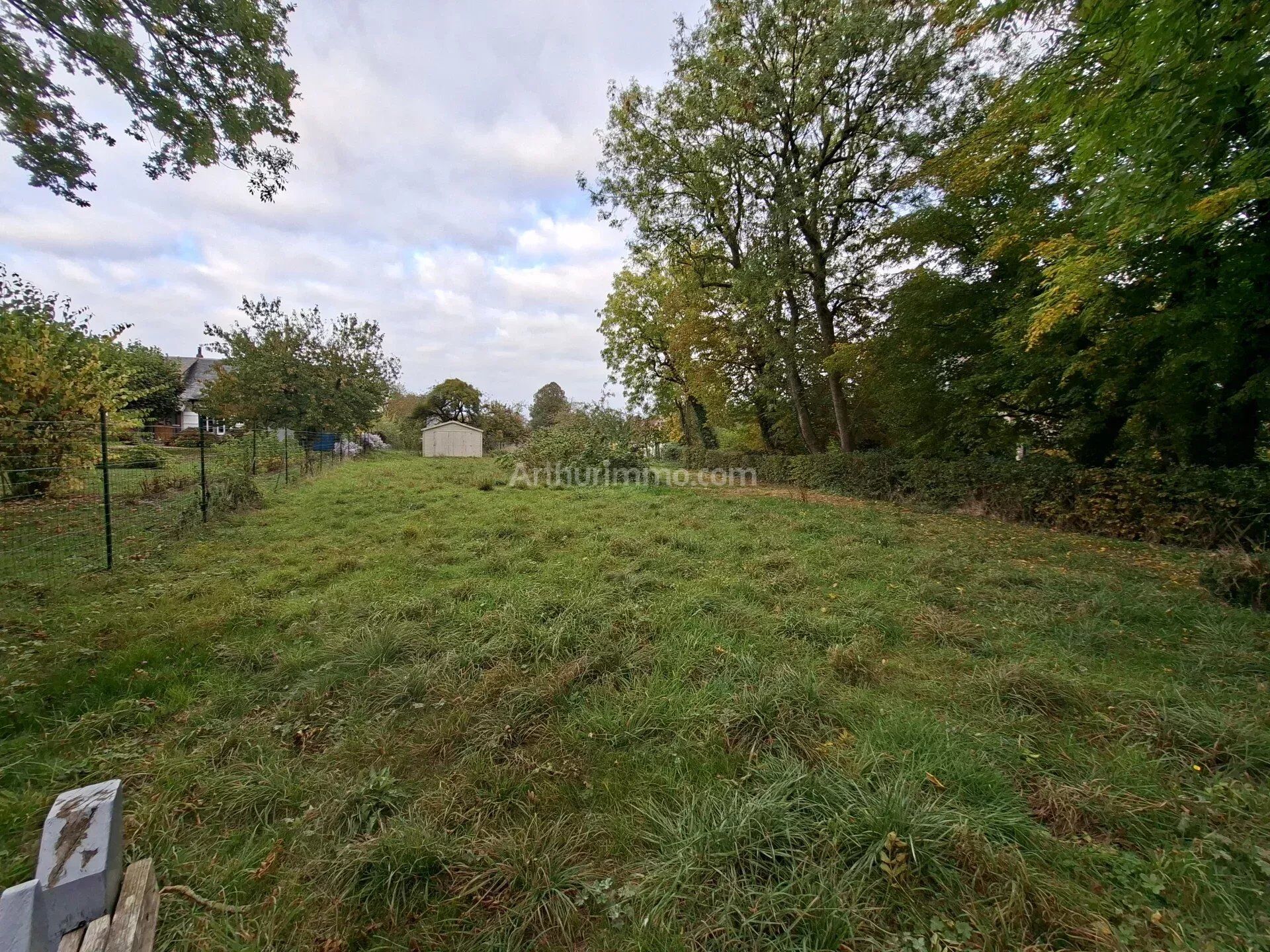 Vente Terrain 933 m2 à Gisors · 72 500 €