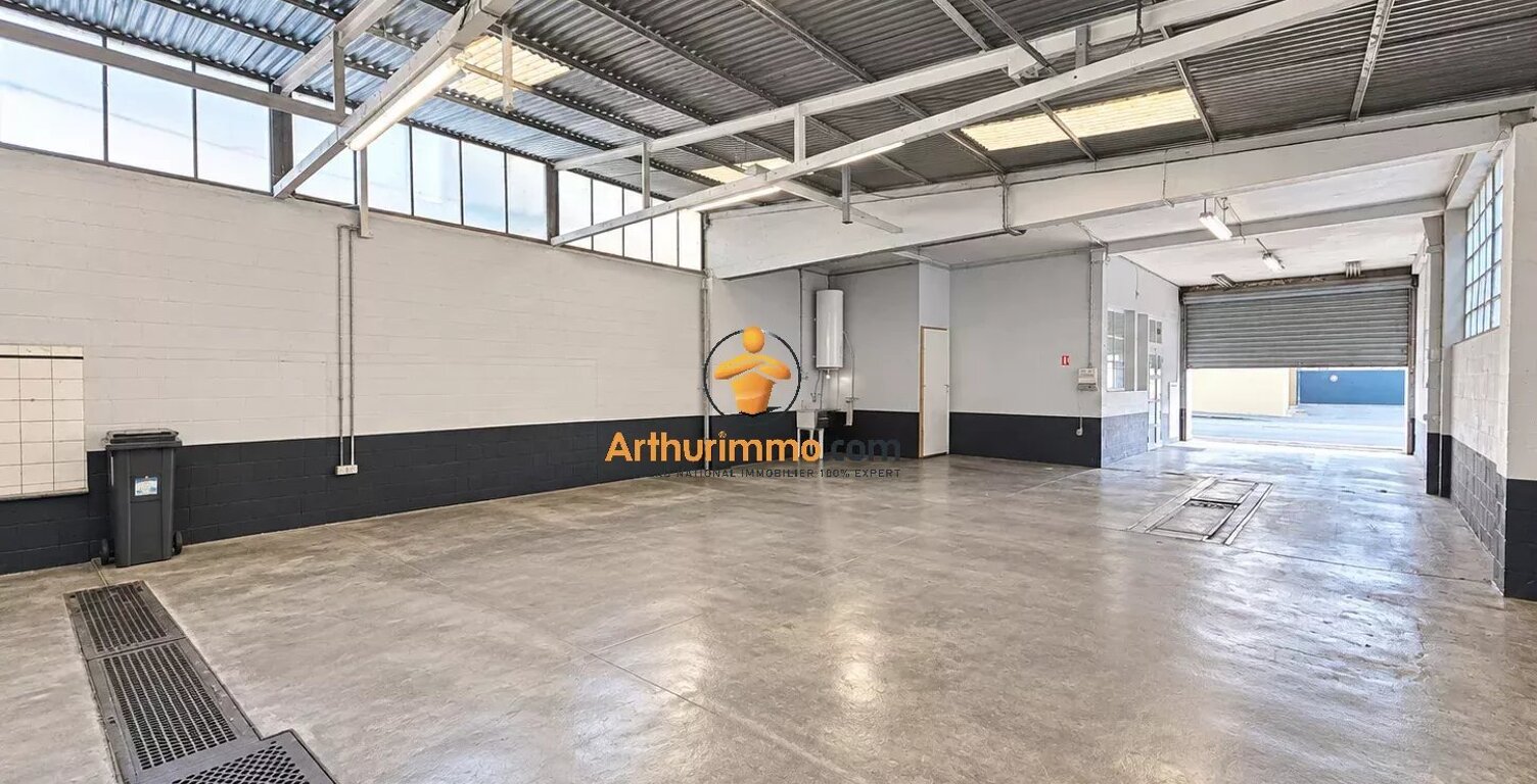 Hangar à proximité du Foiral. — photo 1