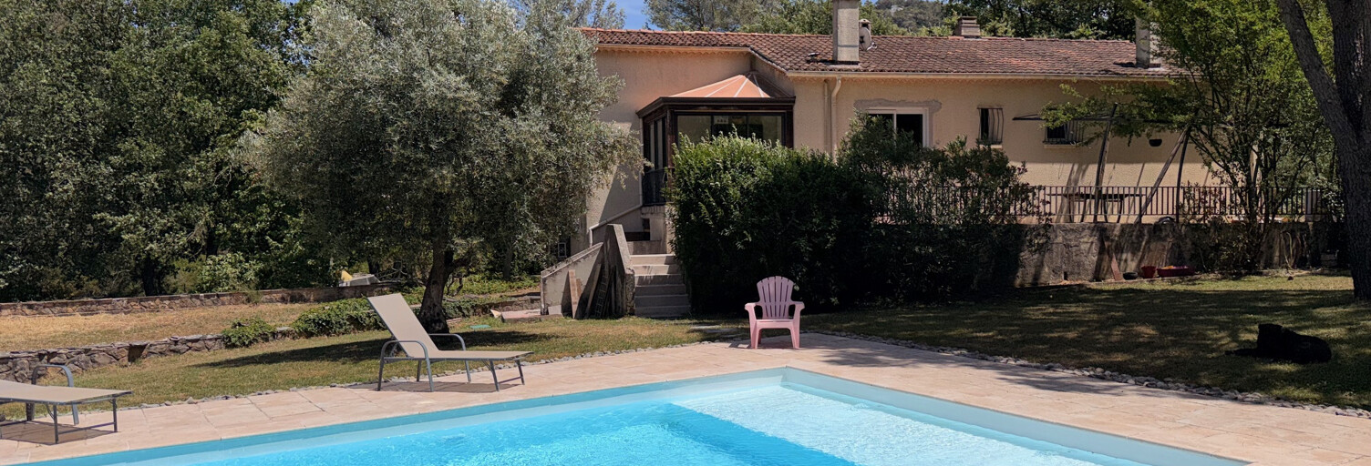 Maison 8 Pièces 193 m² à vendre à Évenos (83330)