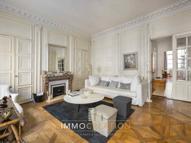 COEUR AINAY   Prestigieux et chaleureux appartement de 5 pièc — photo du bien