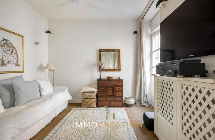 COEUR AINAY   Prestigieux et chaleureux appartement de 5 pièc — photo 4