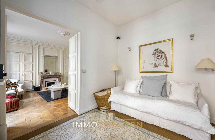 COEUR AINAY   Prestigieux et chaleureux appartement de 5 pièc — photo 5