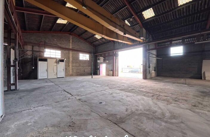 Vente Local d'activités 702 m&sup2; — photo 3