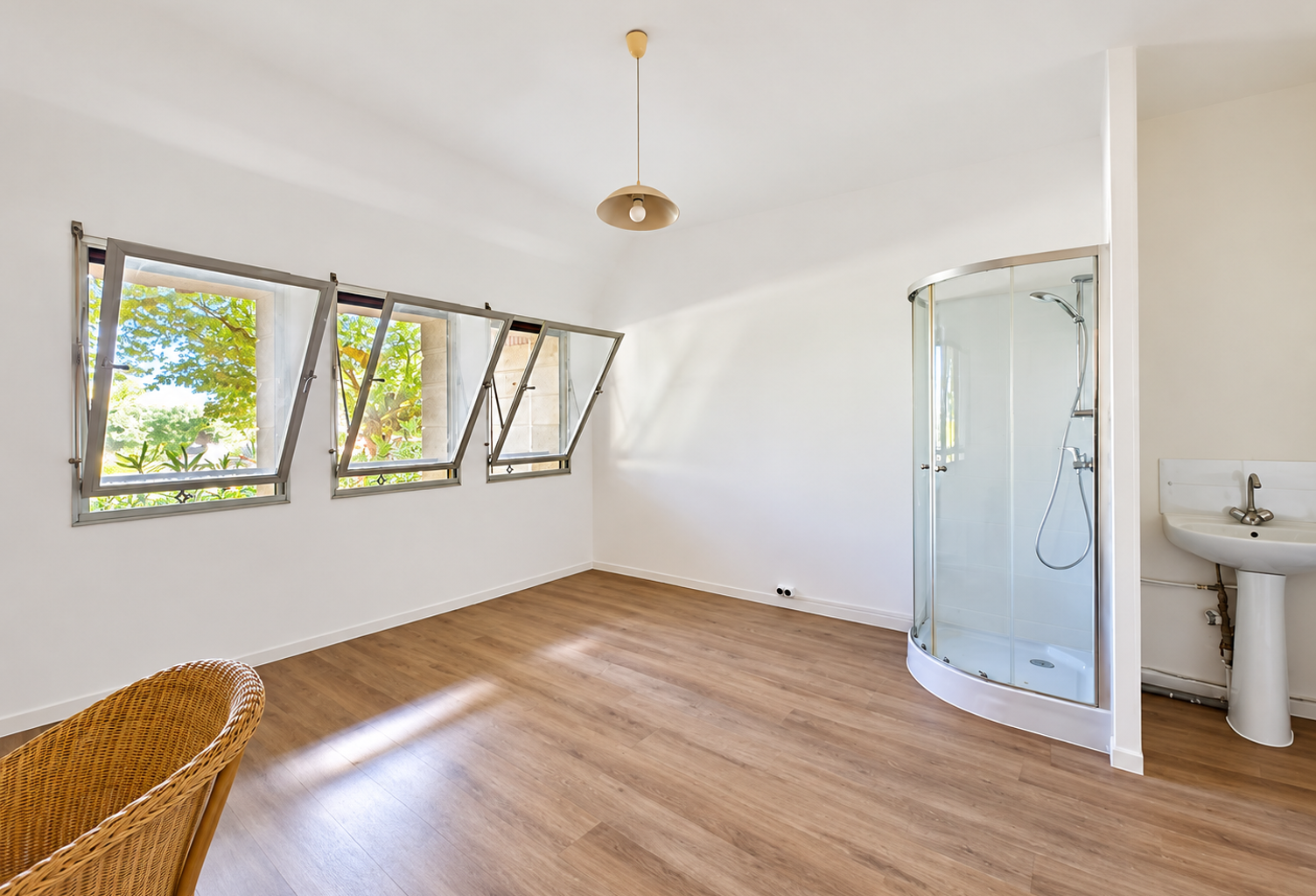 AIX-EN-PROVENCE   PARC MOZART   STUDIO RÉNOVÉ 18,48 M2   RÉS — photo 1