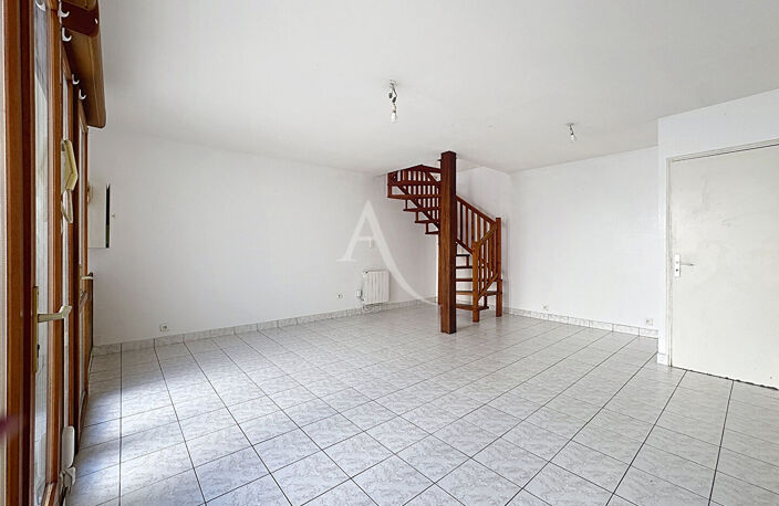 APPARTEMENT DUPLEX  2 CHAMBRES CHATEAU GONTIER — photo 5
