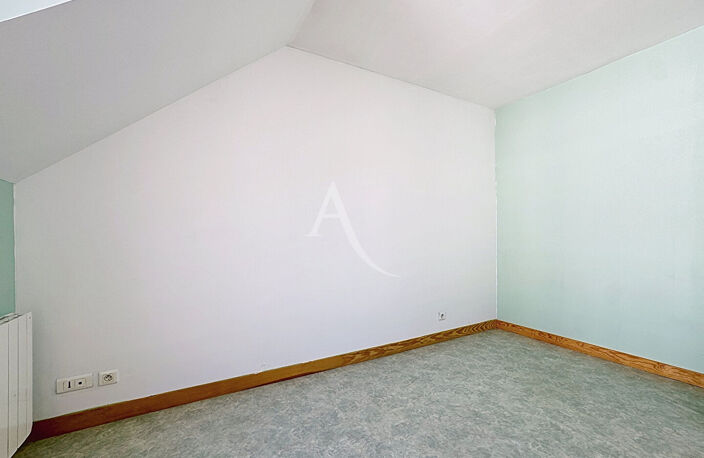 APPARTEMENT DUPLEX  2 CHAMBRES CHATEAU GONTIER — photo 3